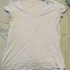 Lilly Pulitzer size Large V Neck tshirt